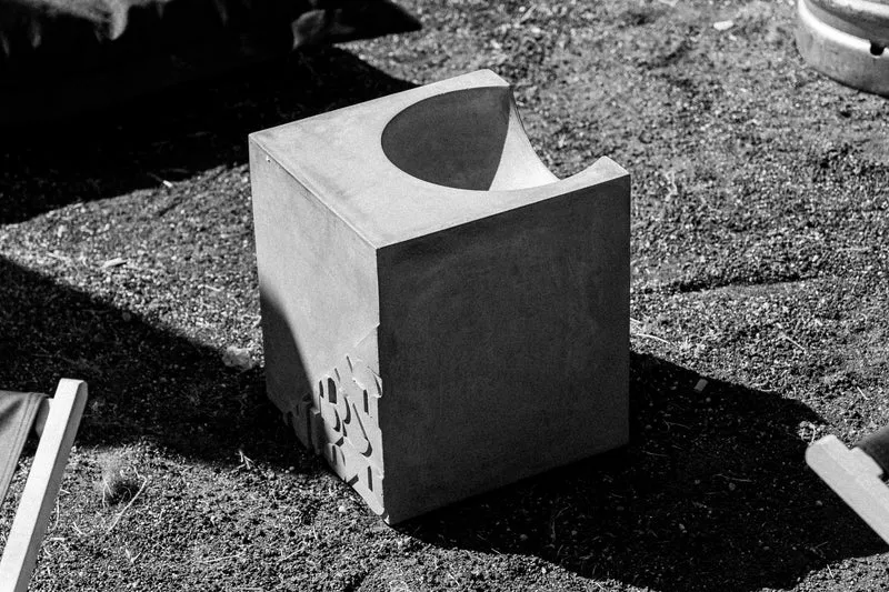 Table d'appoint Curb - Lyon Béton