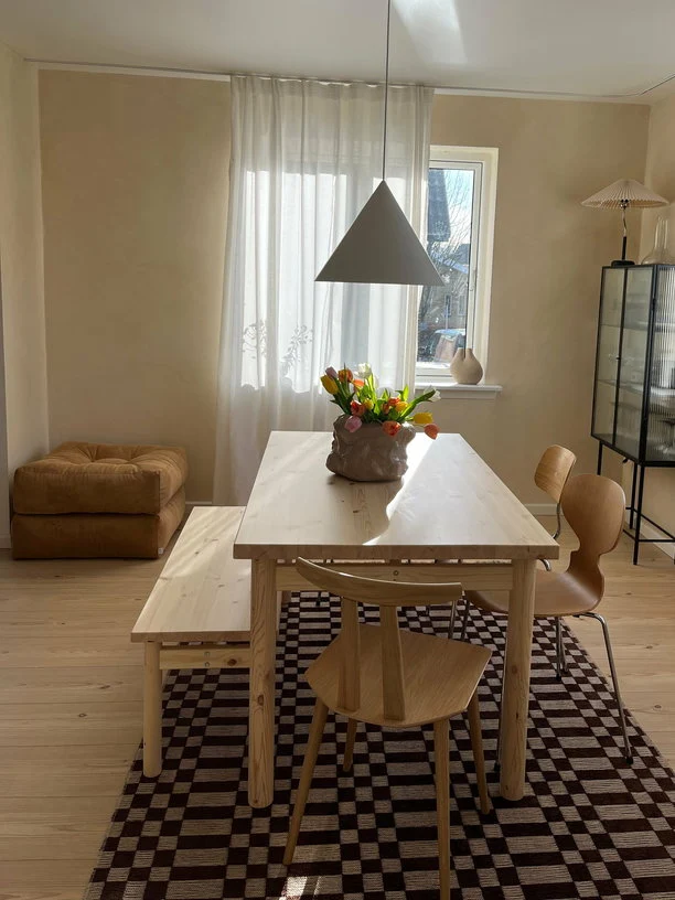 Table en pin clair laqué 150 x 85 cm Pace - Karup Design