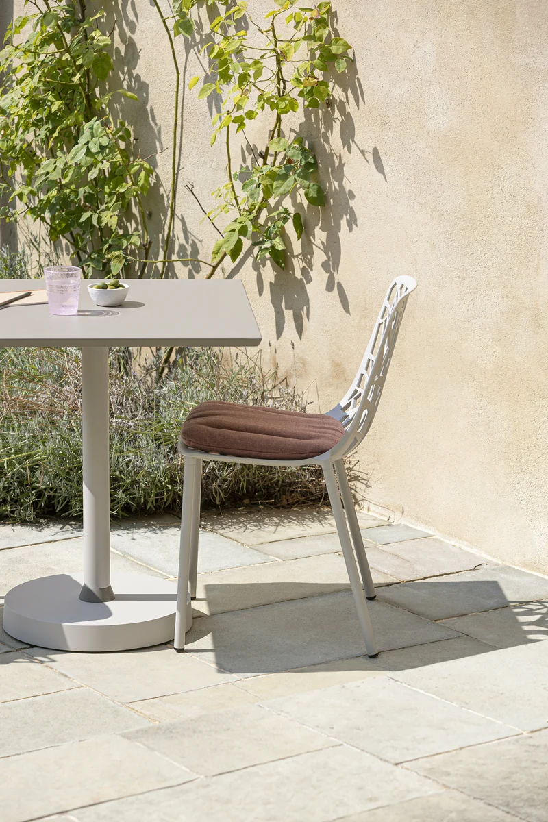 Chaise en aluminium blanc crème 53 x 48 cm Forest - Fast Spa