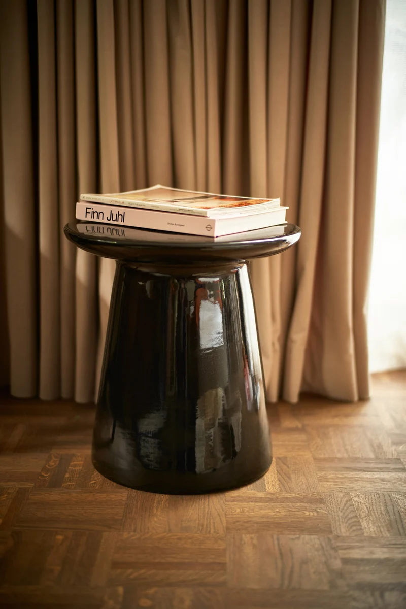 Table d'appoint en grès noir brillant - HKliving