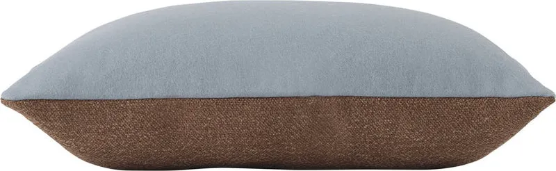 Coussin à double face marron et bleu clair 45 x 45 cm Mingle - Muuto