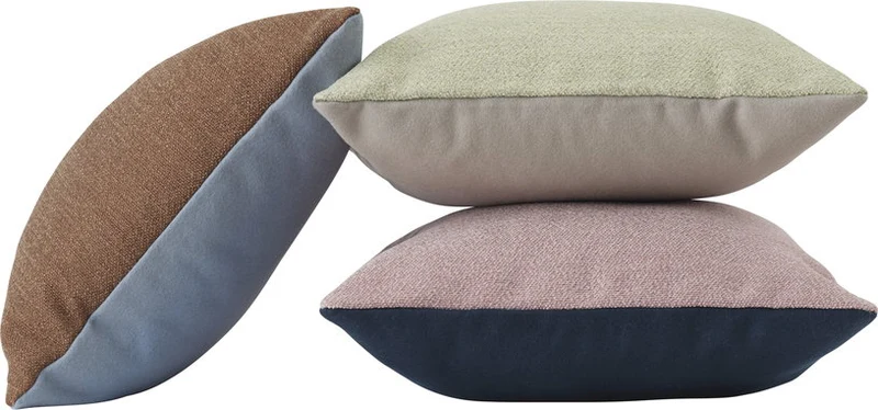 Coussin à double face marron et bleu clair 45 x 45 cm Mingle - Muuto