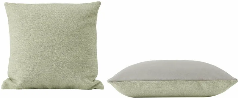 Coussin à double face vert clair et gris 45 x 45 cm Mingle - Muuto