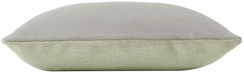 Coussin à double face vert clair et gris 35 x 55 cm Mingle - Muuto