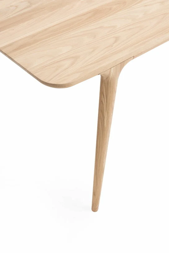 Table à manger en chêne 200 x 90 cm Fawn - Gazzda