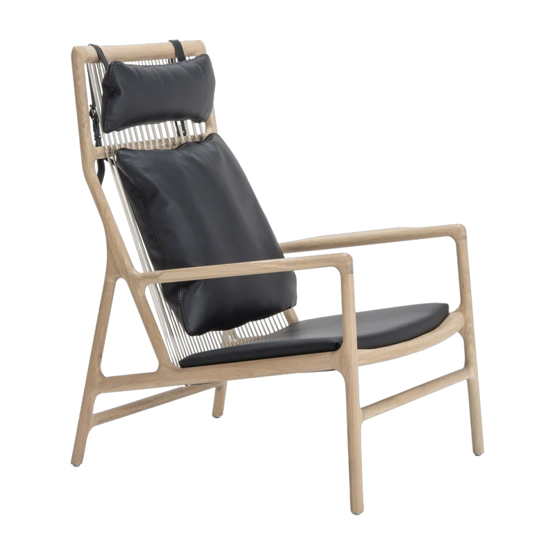 Fauteuil lounge en chêne et cuir noir Dedo - Gazzda