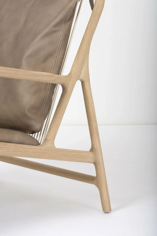 Fauteuil lounge en chêne et cuir stone Dedo - Gazzda