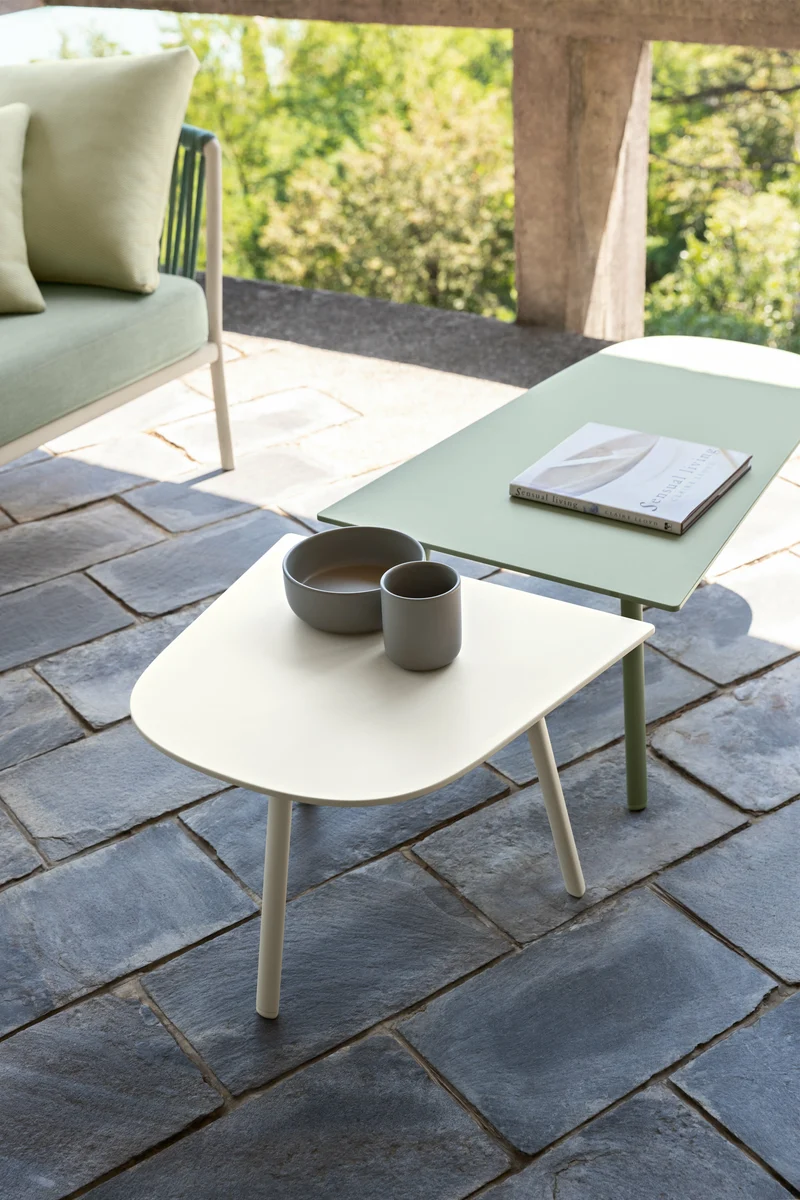 Table basse en aluminium blanc crème 56 x 38 cm Mosaiko - Fast Spa