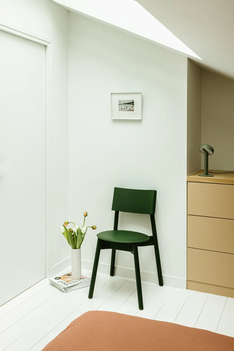 Chaise en chêne vert sapin éco-certifié SSD - TIPTOE