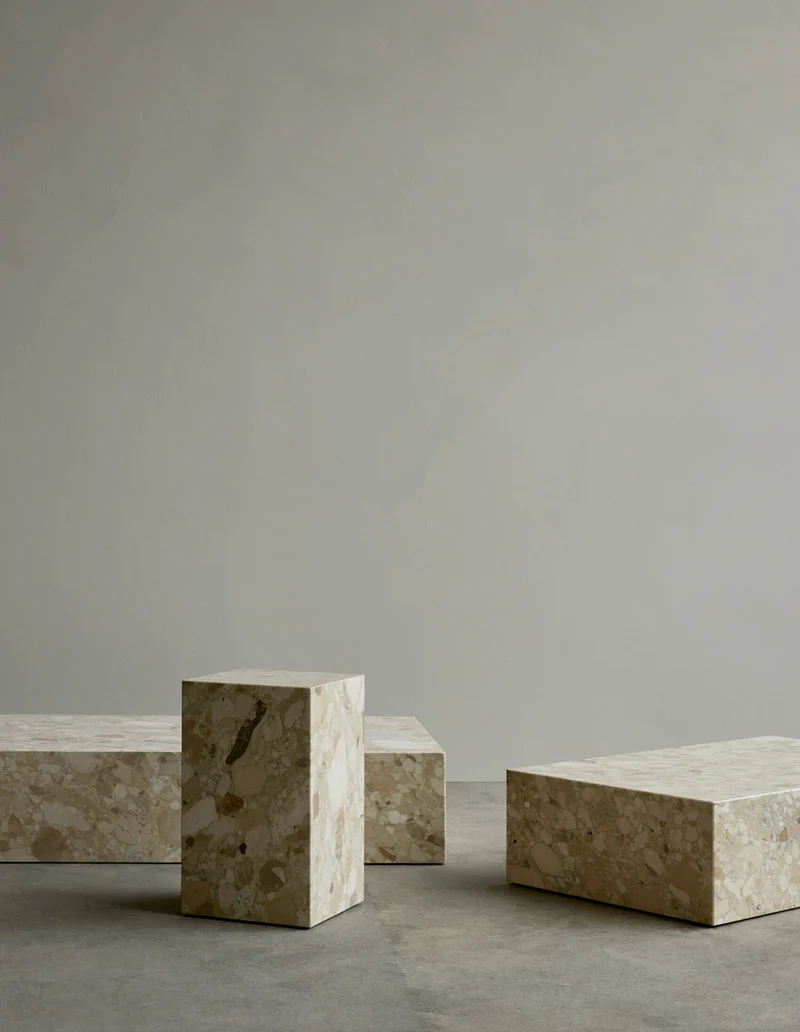 Table basse rectangulaire en marbre sable 100 x 60 cm Plinth Low - Audo