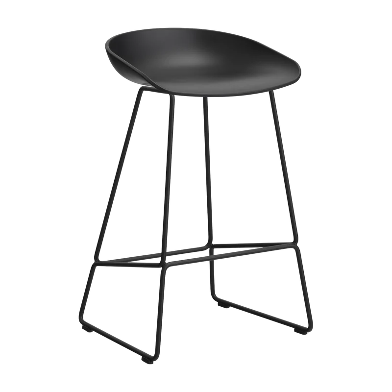 Tabouret de bar en plastique recyclé noir et pieds en acier noir 65 cm AAS 38 2.0 - HAY