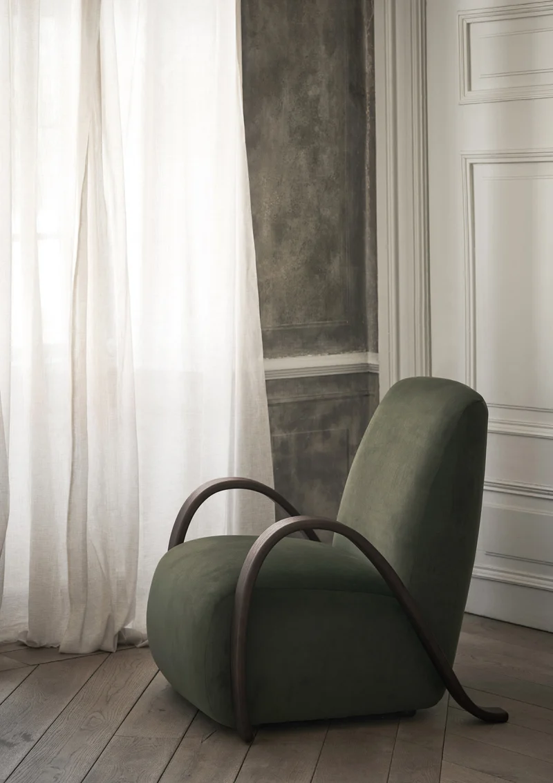 Fauteuil en velours riche pin Buur - Ferm Living