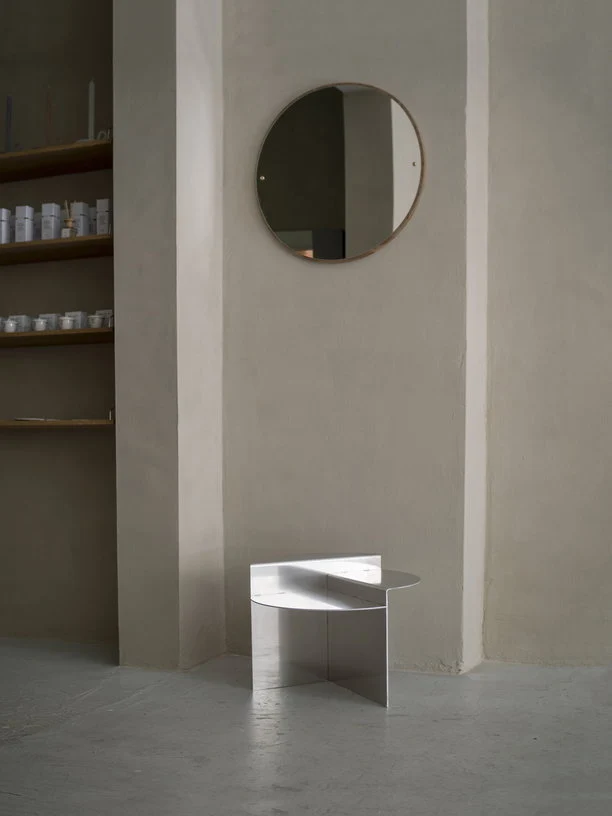 Table d'appoint en aluminium 40 cm Rivet - Frama