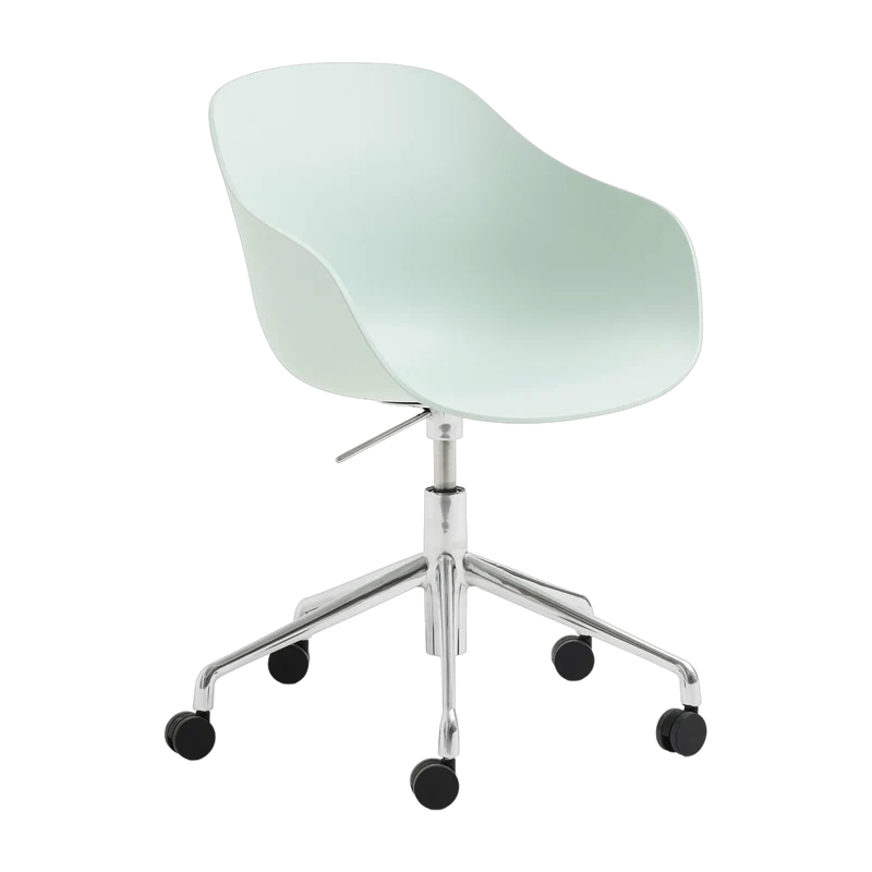 Chaise réglable à roulettes en plastique recyclé dusty mint et pieds en aluminium AAC 252 2.0 - HAY