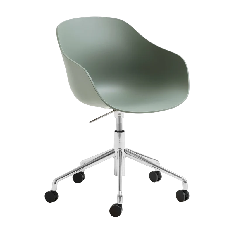 Chaise réglable à roulettes en plastique recyclé vert et pieds en aluminium AAC 252 2.0 - HAY