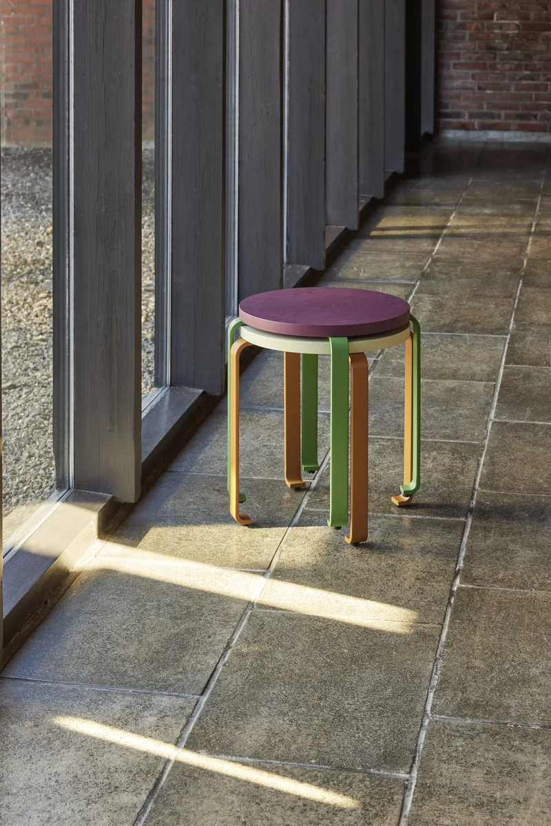 Tabouret à roulettes burgundy et vert 46 x 46,5 cm Smile - Hübsch