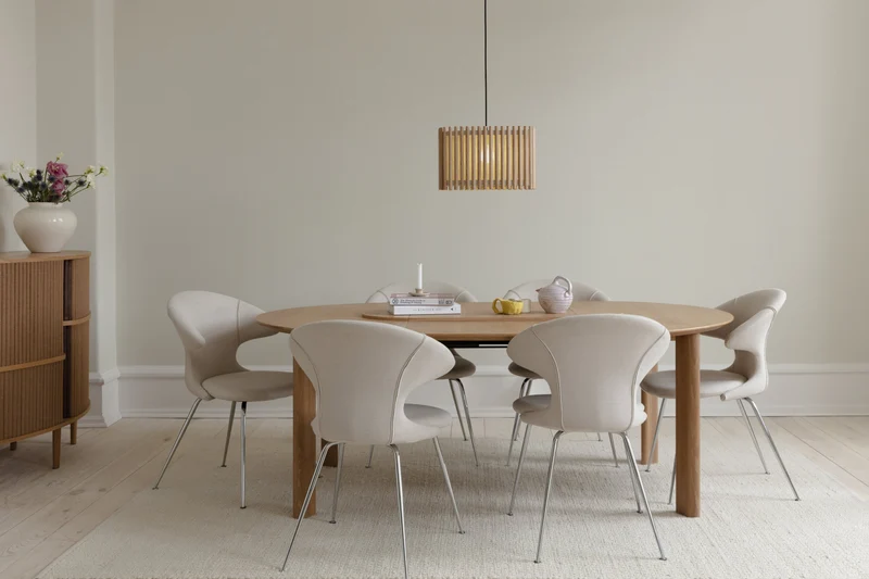 Table extensible en chêne naturel 132/202 x 74 cm Comfort Circle - UMAGE