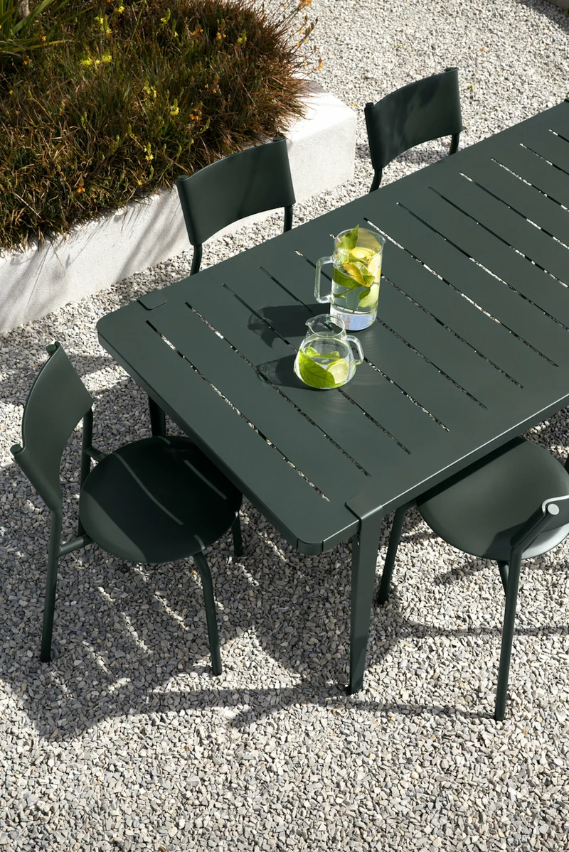 Table à manger en acier vert sapin 190 x 90 x 75 cm Midi - TIPTOE
