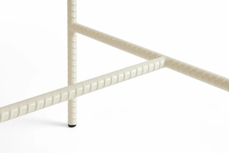 Table basse en marbre et piètement en acier beige 80 x 49 x 40 cm Rebar - Hay