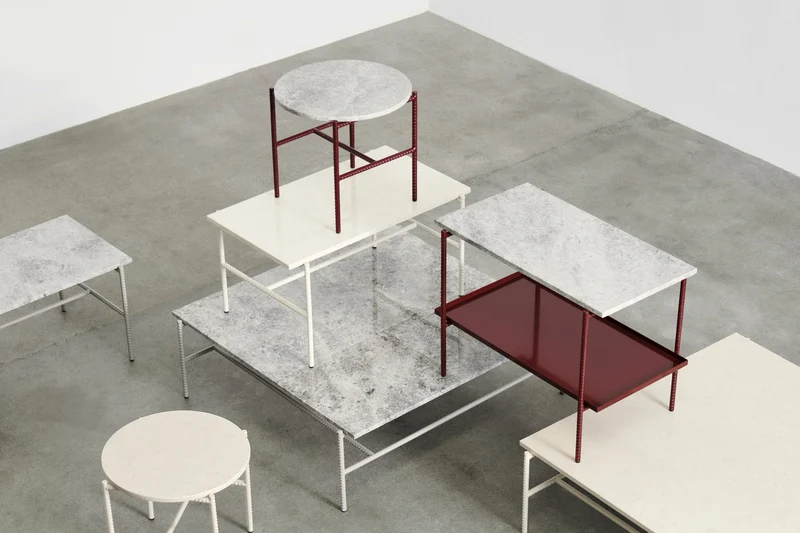 Table d'appoint ronde en marbre et piètement en acier rouge 40 cm Rebar - Hay
