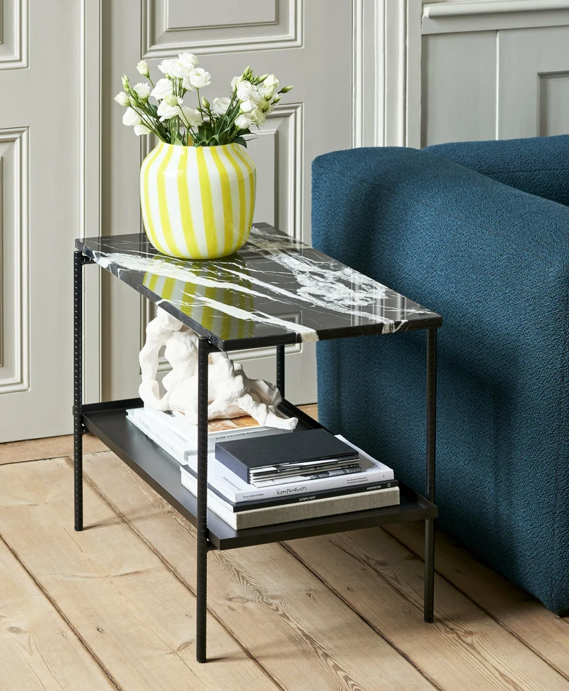 Table d'appoint en marbre et piètement en acier rouge 55 cm Rebar - Hay