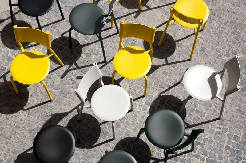 Chaise de jardin en plastique recyclé jaune Midi - TIPTOE