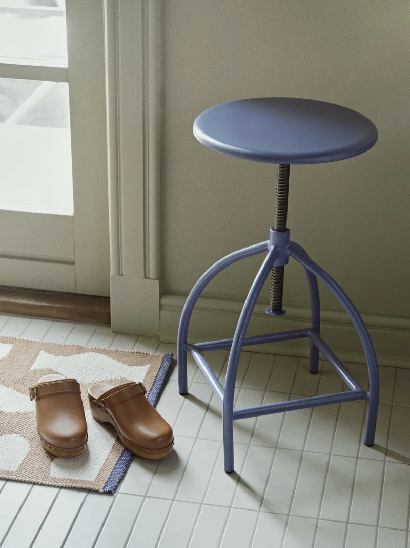 Tabouret de bar en bois de manguier bleu clair 33 x 46 cm Sire - Broste Copenhagen