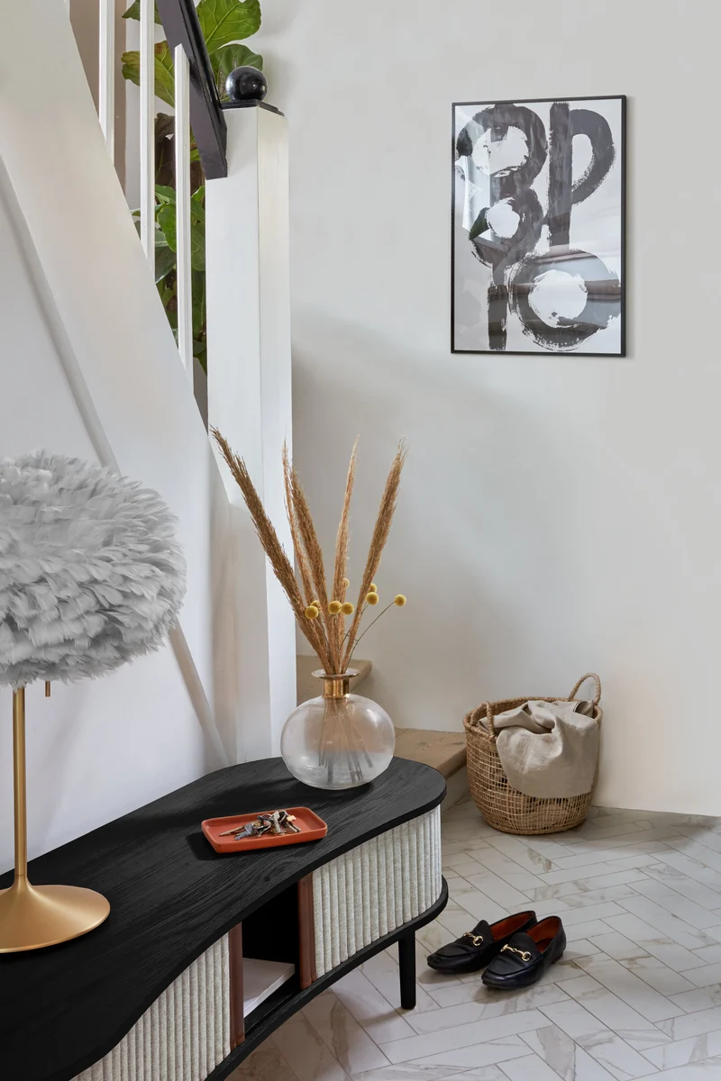 Meuble télévision en chêne noir et cuir noir 40 x 140 cm Audacious - UMAGE