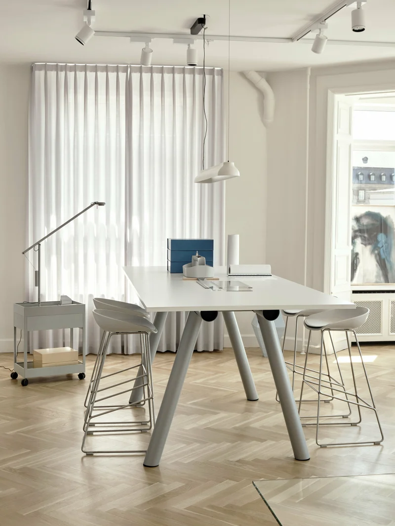 Tabouret de bar en plastique recyclé blanc et pieds en acier blanc 65 cm AAS 38 2.0 - HAY