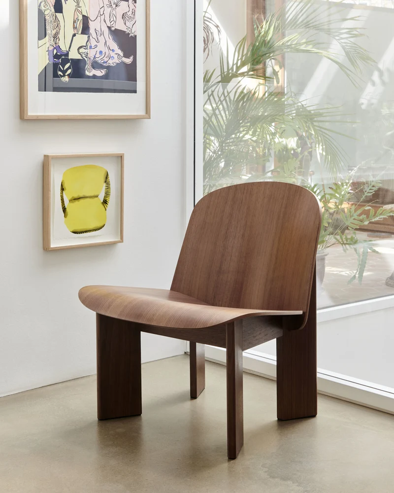 Fauteuil design esprit vintage en noyer naturel Chisel - HAY