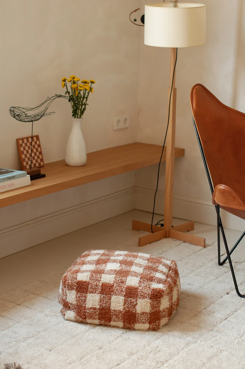 Pouf en coton marron 40 x 20 cm Vichy - Lorena Canals