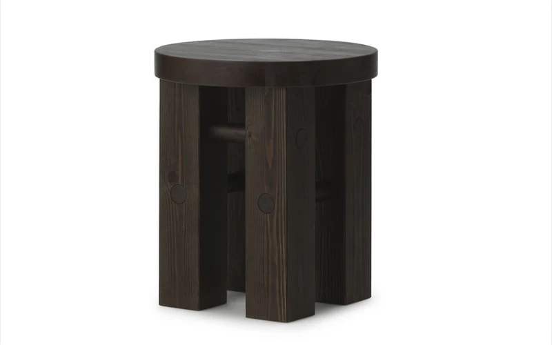 Tabouret en bois de pin foncé 45 x 40 cm Fyr - Normann Copenhagen