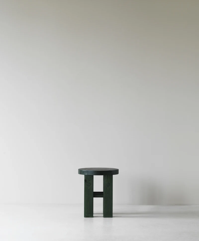 Tabouret en bois de pin vert 45 x 40 cm Fyr - Normann Copenhagen